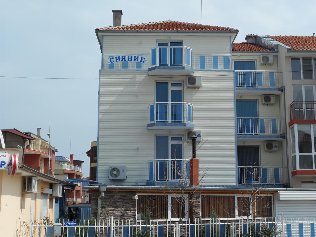 Sianie Guest House Ravda Exterior foto