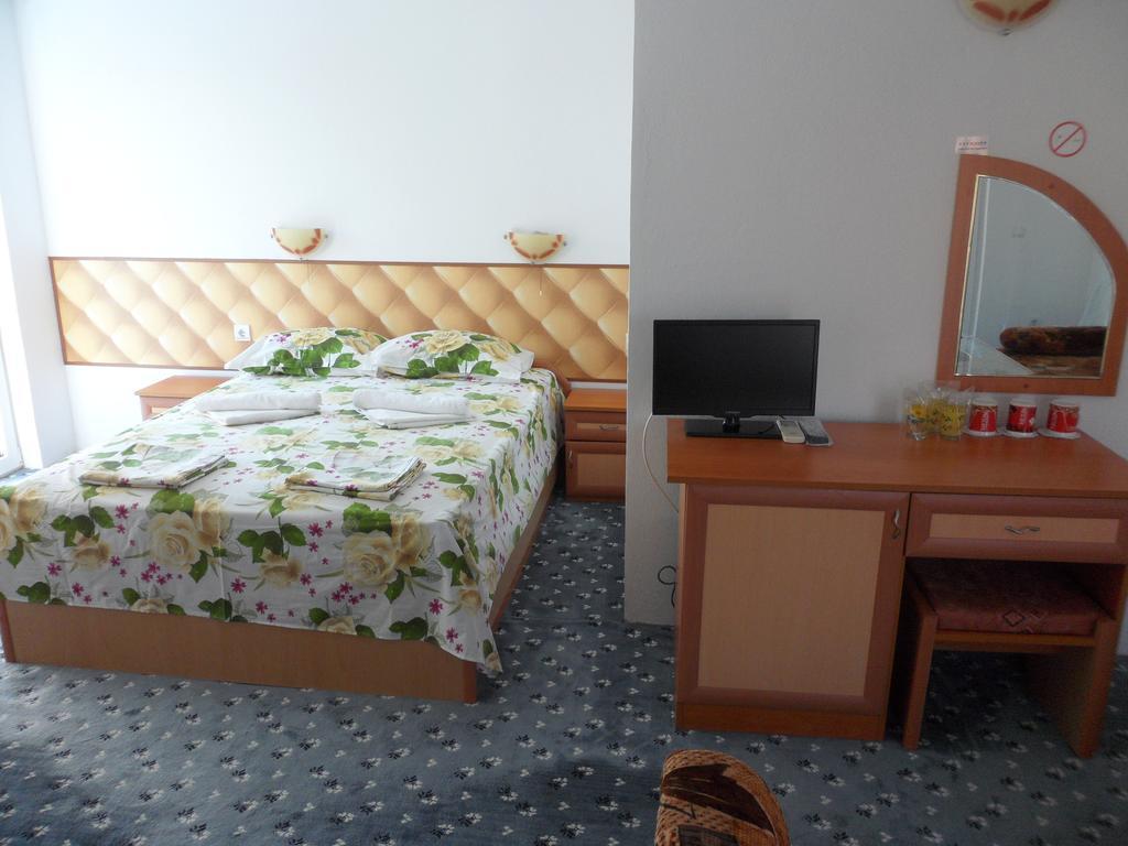 Sianie Guest House Ravda Exterior foto