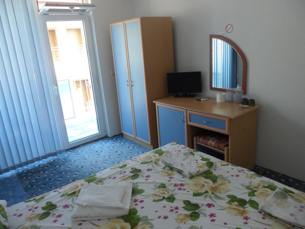 Sianie Guest House Ravda Exterior foto